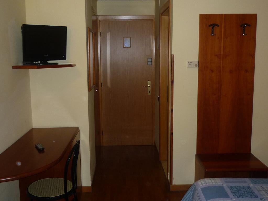 La Cerquetta Hotel Trevi Phòng bức ảnh