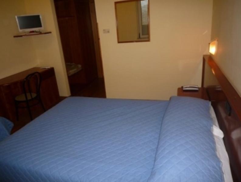 La Cerquetta Hotel Trevi Phòng bức ảnh